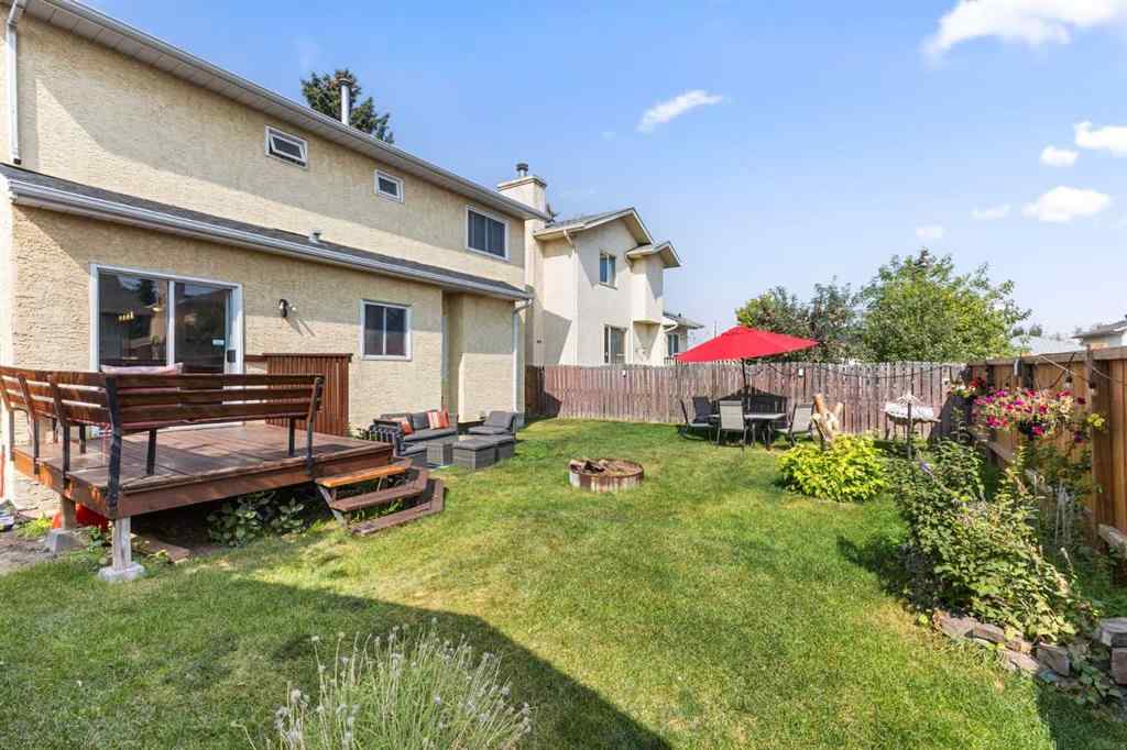 MLS® A2255646 - 933 Applewood Drive SE in Applewood Park Calgary, Residential