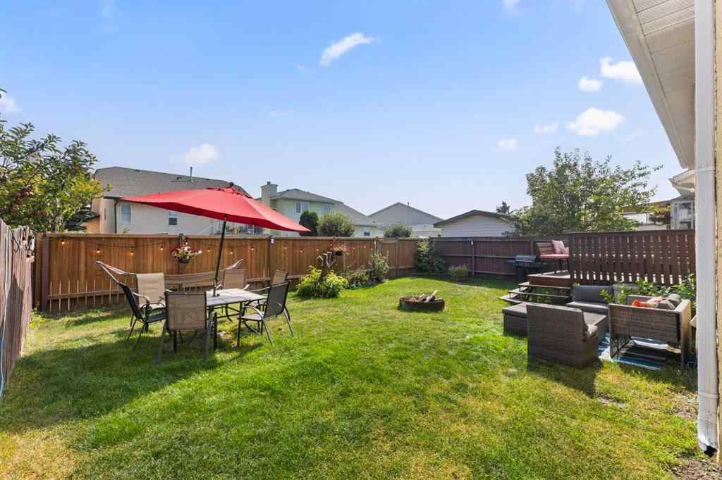 MLS® A2255646 - 933 Applewood Drive SE in Applewood Park Calgary, Residential