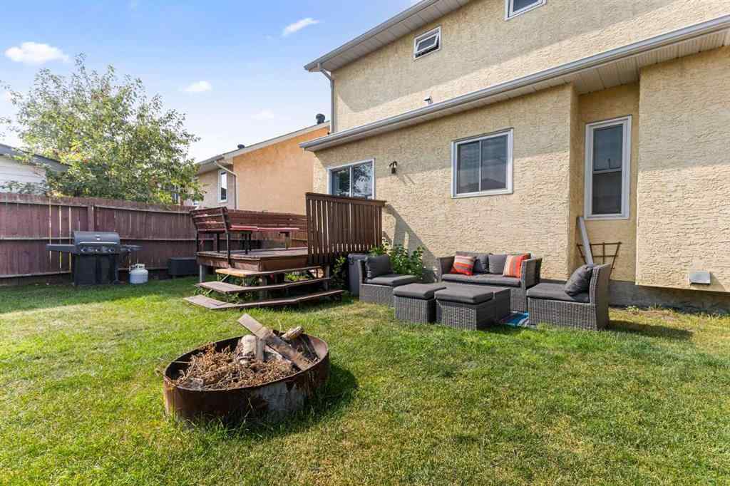 MLS® A2255646 - 933 Applewood Drive SE in Applewood Park Calgary, Residential