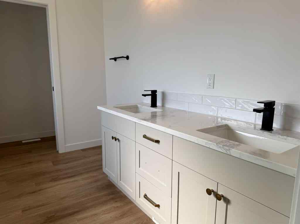 MLS® A2255648 - 216 Westview Crescent W in NONE Bow Island, Residential