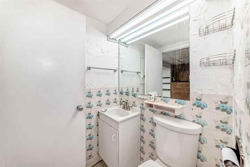 MLS® A2255653 - 1502 49 Street SE in Forest Lawn Calgary, Residential