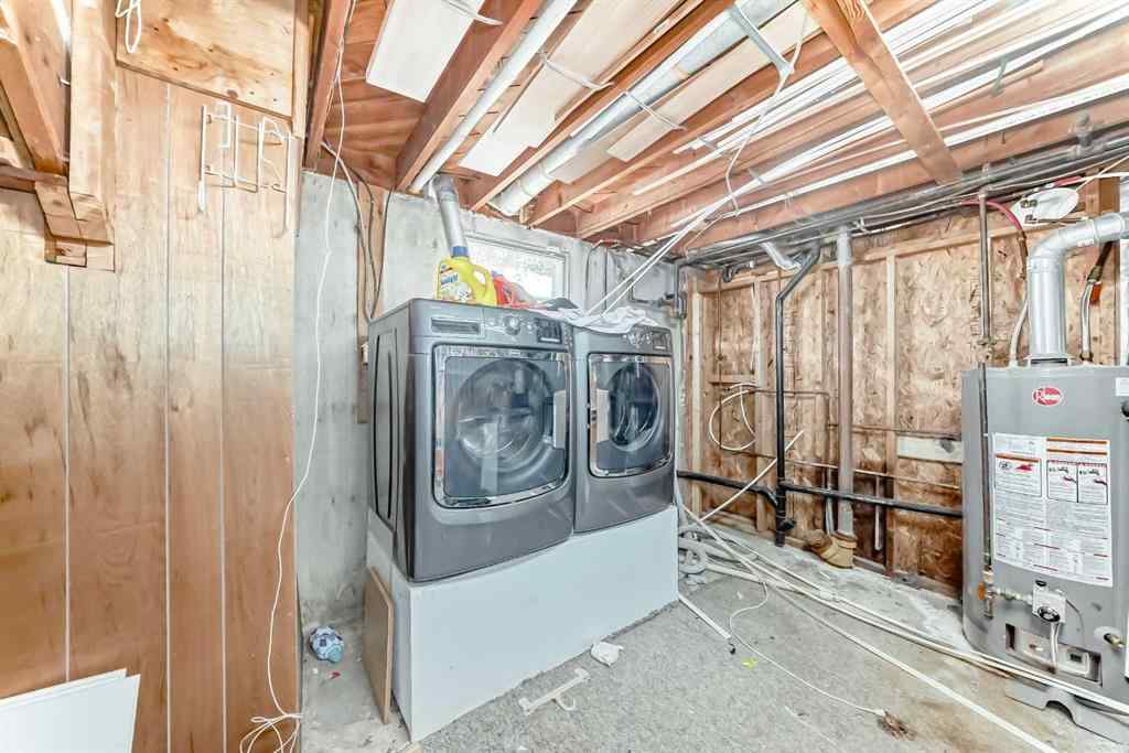 MLS® A2255653 - 1502 49 Street SE in Forest Lawn Calgary, Residential