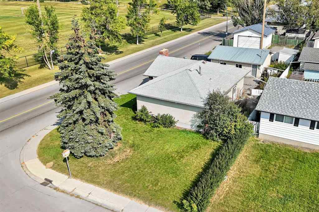 MLS® A2255653 - 1502 49 Street SE in Forest Lawn Calgary, Residential