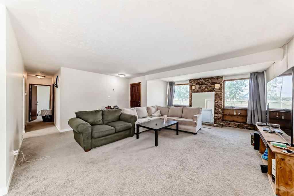 MLS® A2255653 - 1502 49 Street SE in Forest Lawn Calgary, Residential