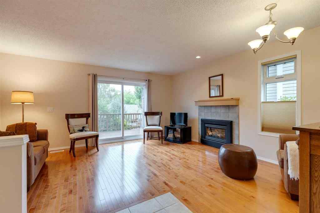 MLS® A2255658 - 7204 Sierra Morena Boulevard SW in Signal Hill Calgary, Residential