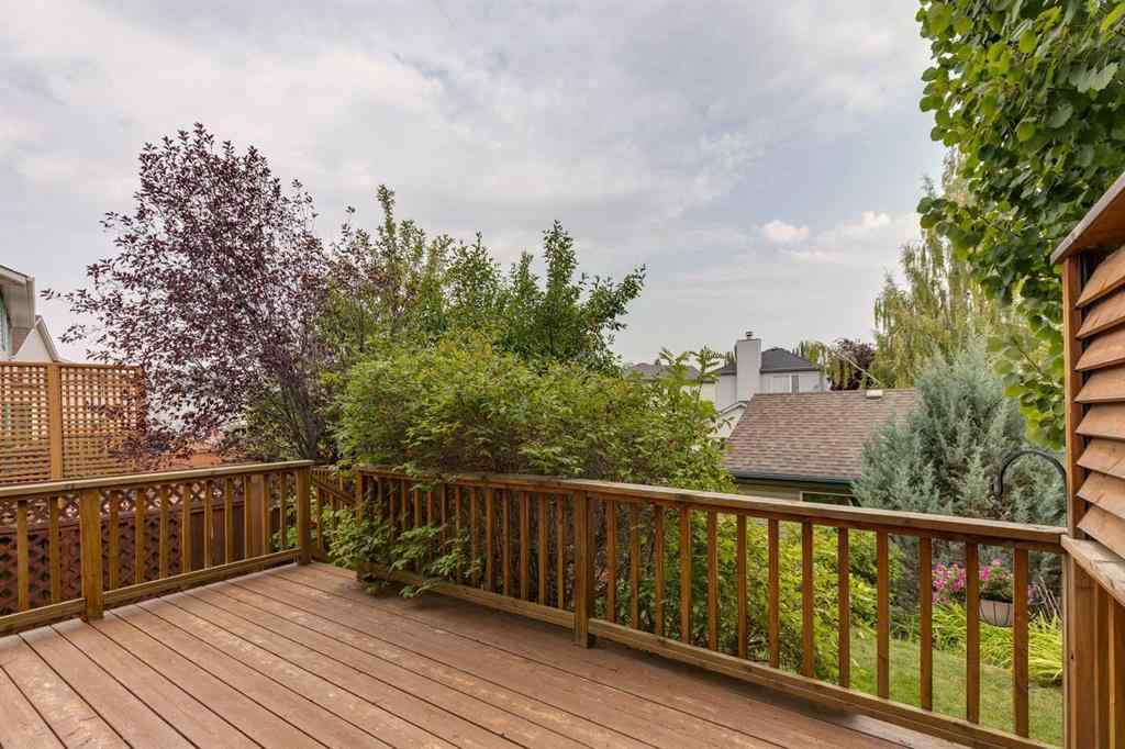 MLS® A2255658 - 7204 Sierra Morena Boulevard SW in Signal Hill Calgary, Residential