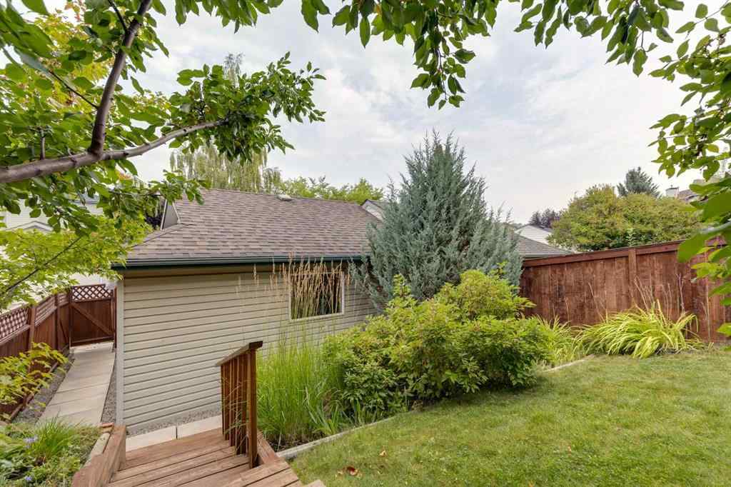 MLS® A2255658 - 7204 Sierra Morena Boulevard SW in Signal Hill Calgary, Residential