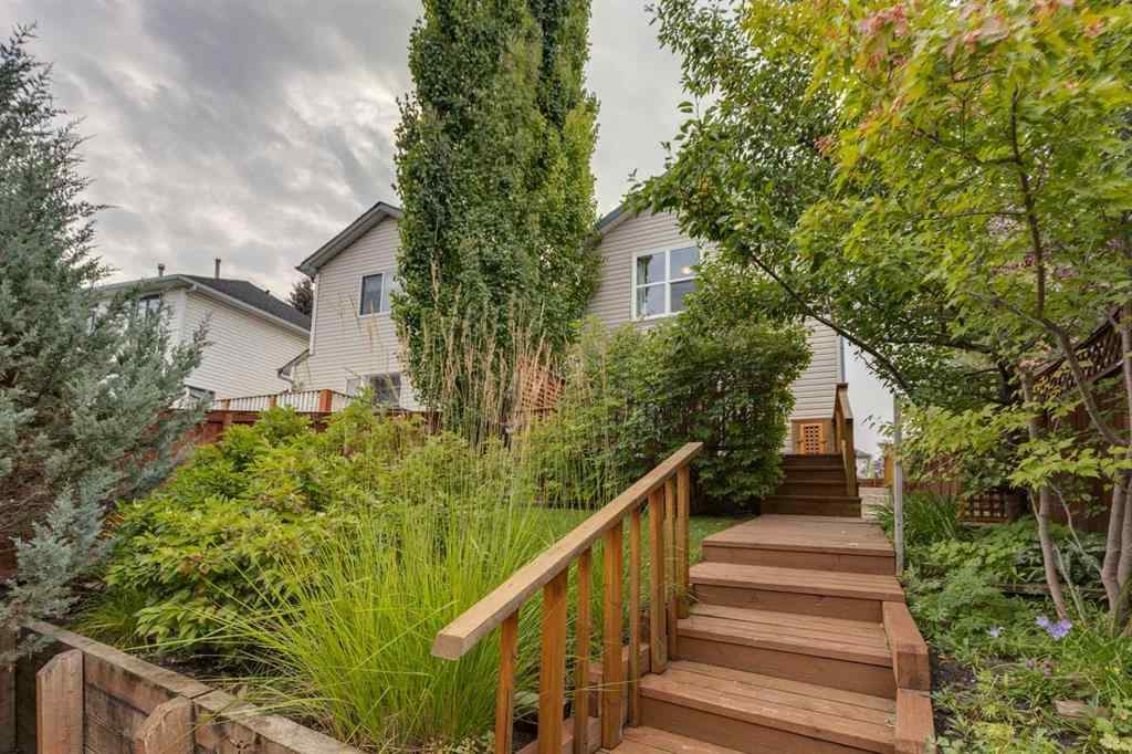 MLS® A2255658 - 7204 Sierra Morena Boulevard SW in Signal Hill Calgary, Residential