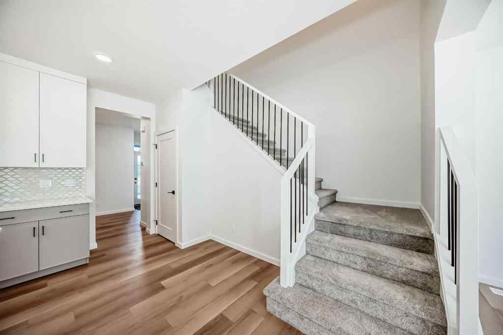 MLS® A2255664 - 49 Royston Grove NW in Haskayne Calgary, Residential