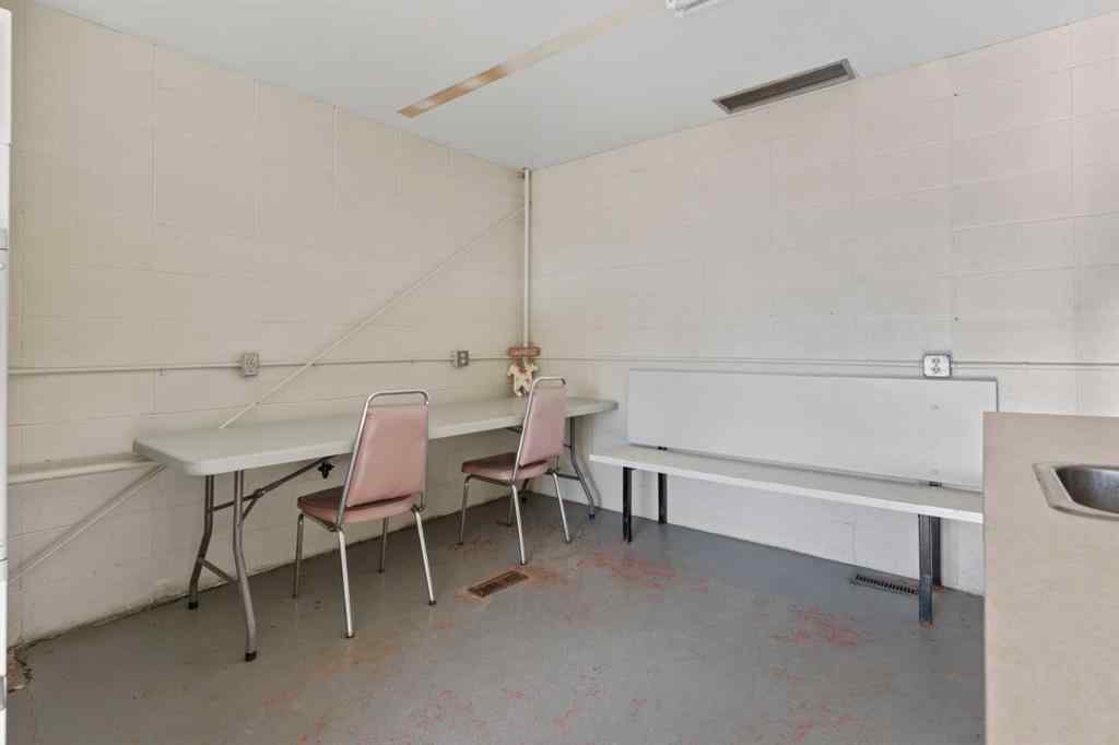 MLS® A2255672 - 4932 50 Street  in Lougheed Lougheed, Commercial