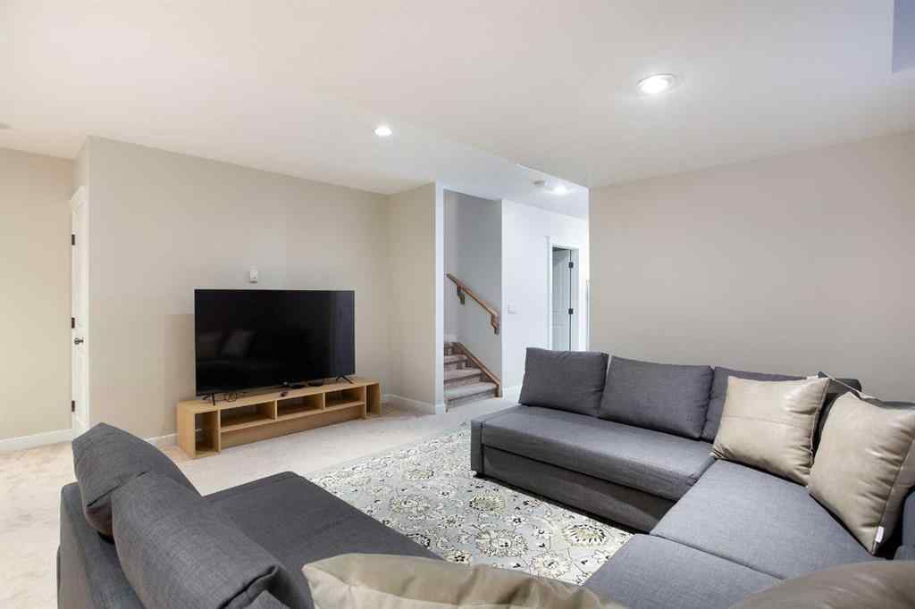 MLS® A2255677 - Unit #102 814 Memorial Drive NW in Sunnyside Calgary, Residential