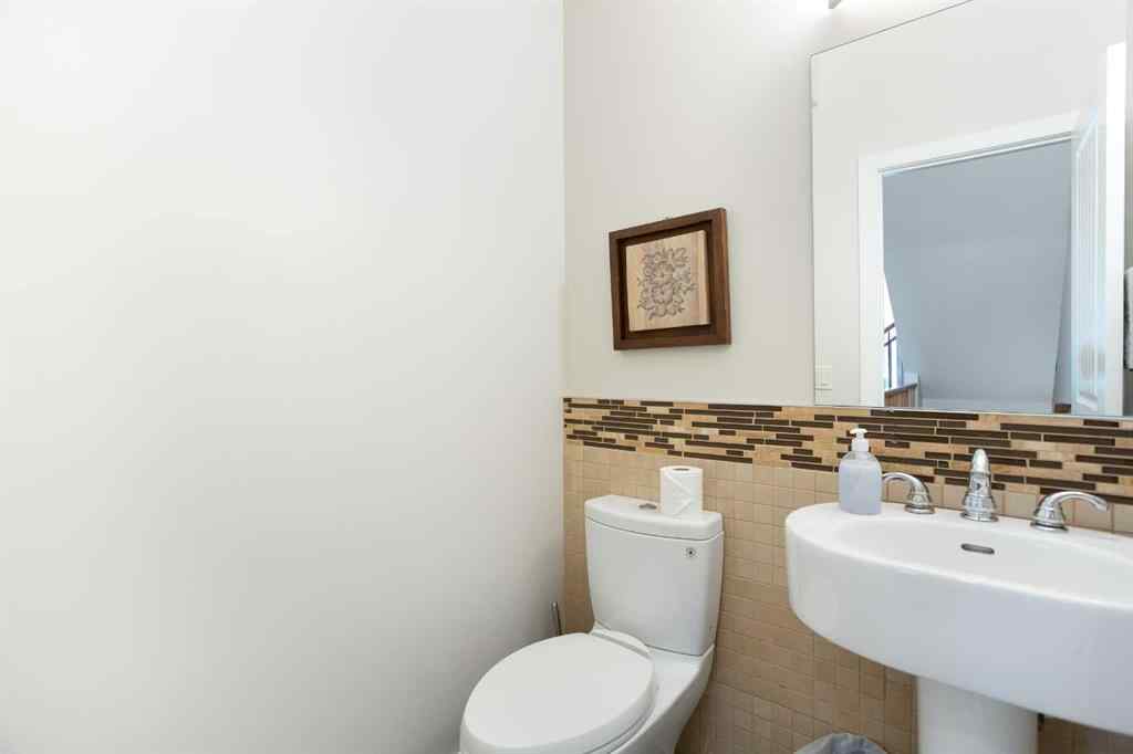 MLS® A2255677 - Unit #102 814 Memorial Drive NW in Sunnyside Calgary, Residential