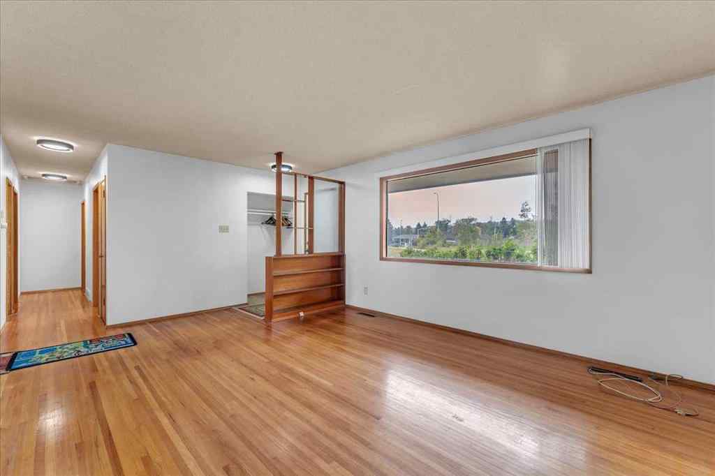 MLS® A2255680 - 4920 Worcester Drive SW in Wildwood Calgary, Residential