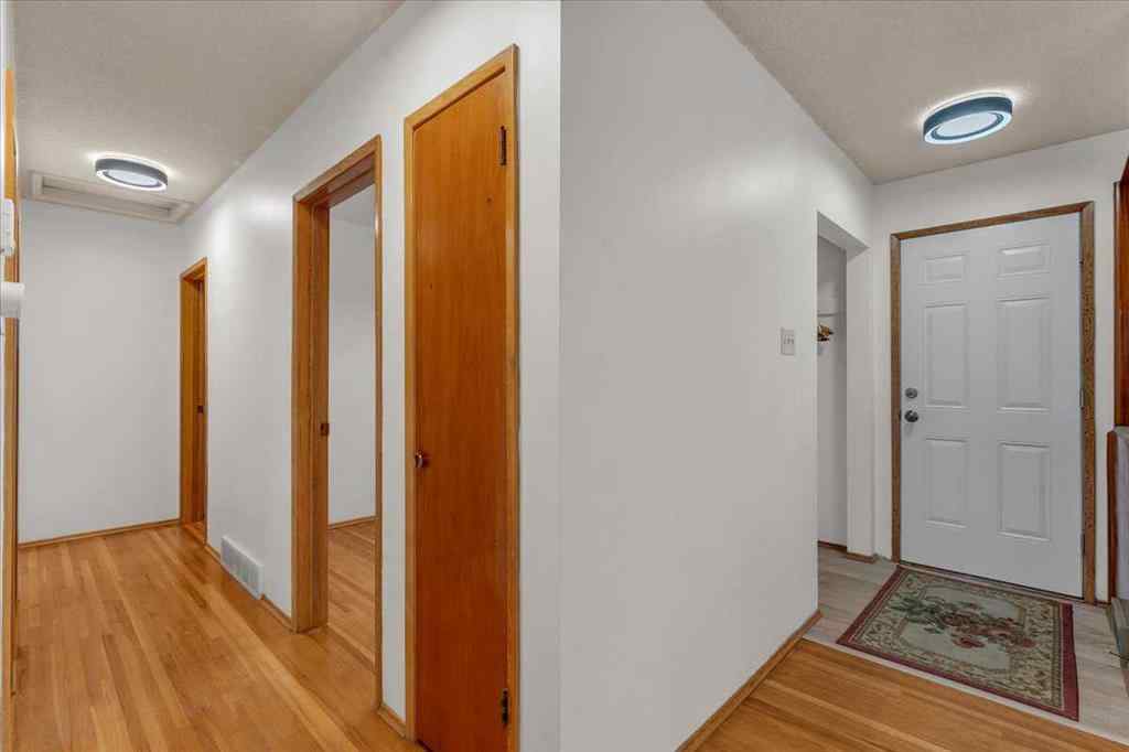 MLS® A2255680 - 4920 Worcester Drive SW in Wildwood Calgary, Residential