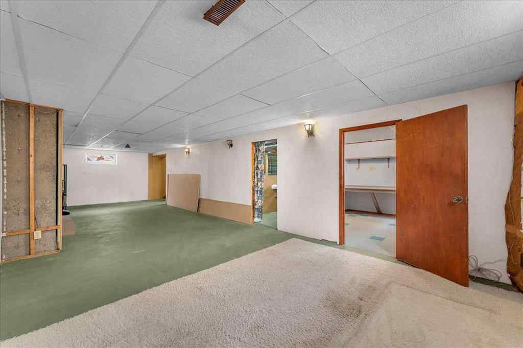 MLS® A2255680 - 4920 Worcester Drive SW in Wildwood Calgary, Residential