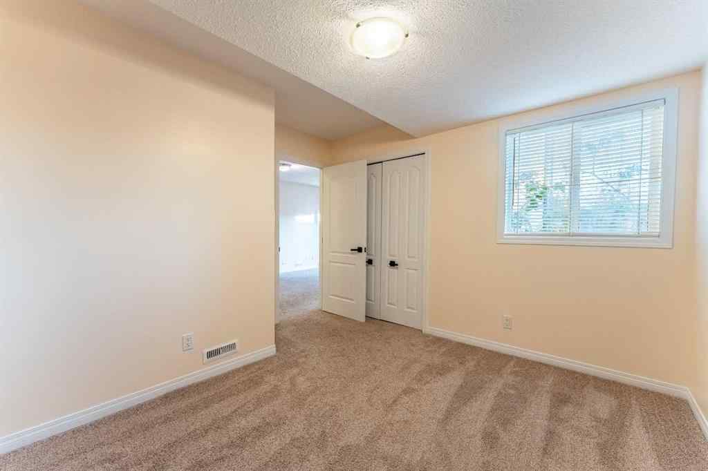MLS® A2255682 - 224 Highland Circle  in Hillview Estates Strathmore, Residential