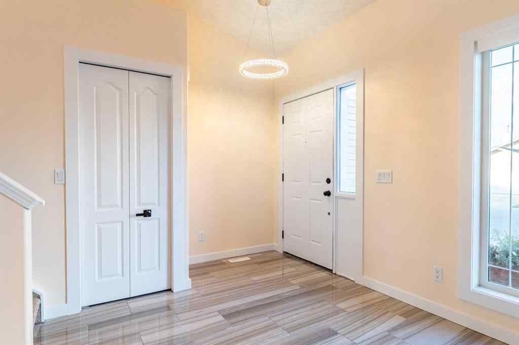 MLS® A2255682 - 224 Highland Circle  in Hillview Estates Strathmore, Residential