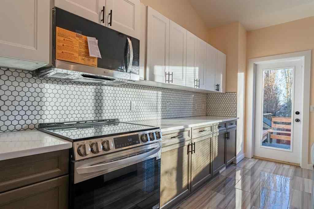 MLS® A2255682 - 224 Highland Circle  in Hillview Estates Strathmore, Residential