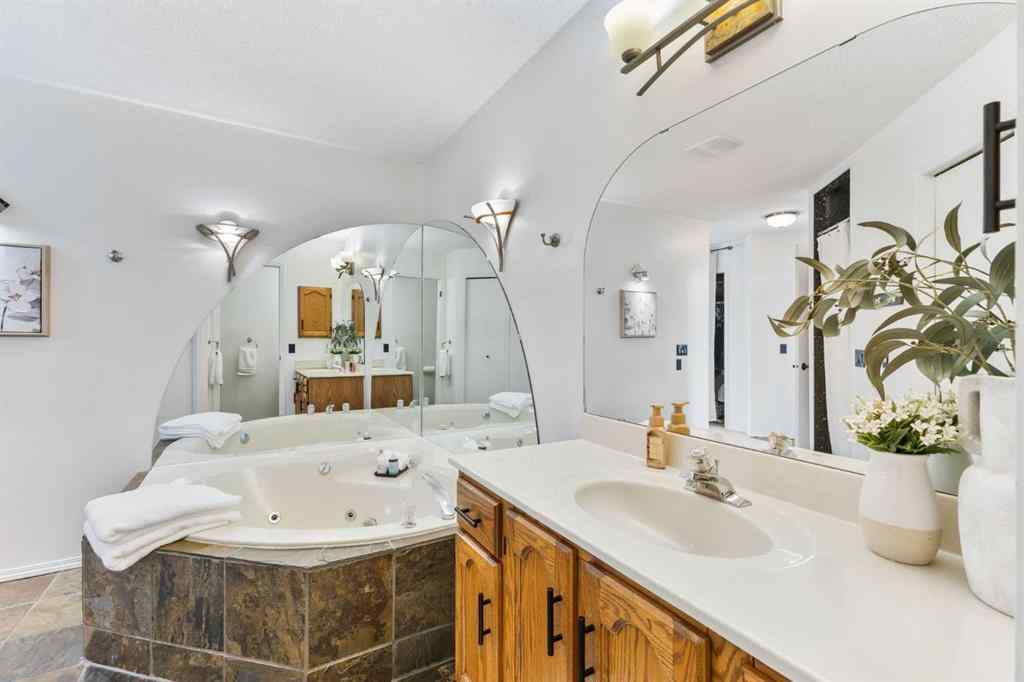 MLS® A2255683 - 2 Riverside Place  in Riverview Cochrane, Residential