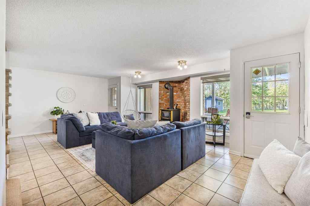 MLS® A2255683 - 2 Riverside Place  in Riverview Cochrane, Residential