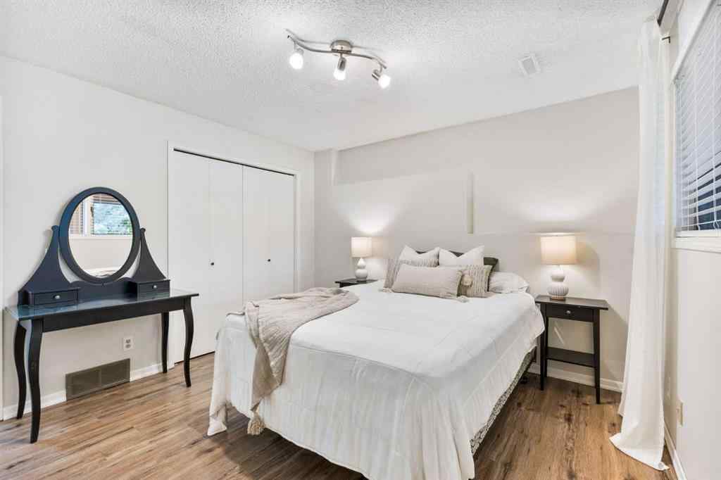 MLS® A2255683 - 2 Riverside Place  in Riverview Cochrane, Residential