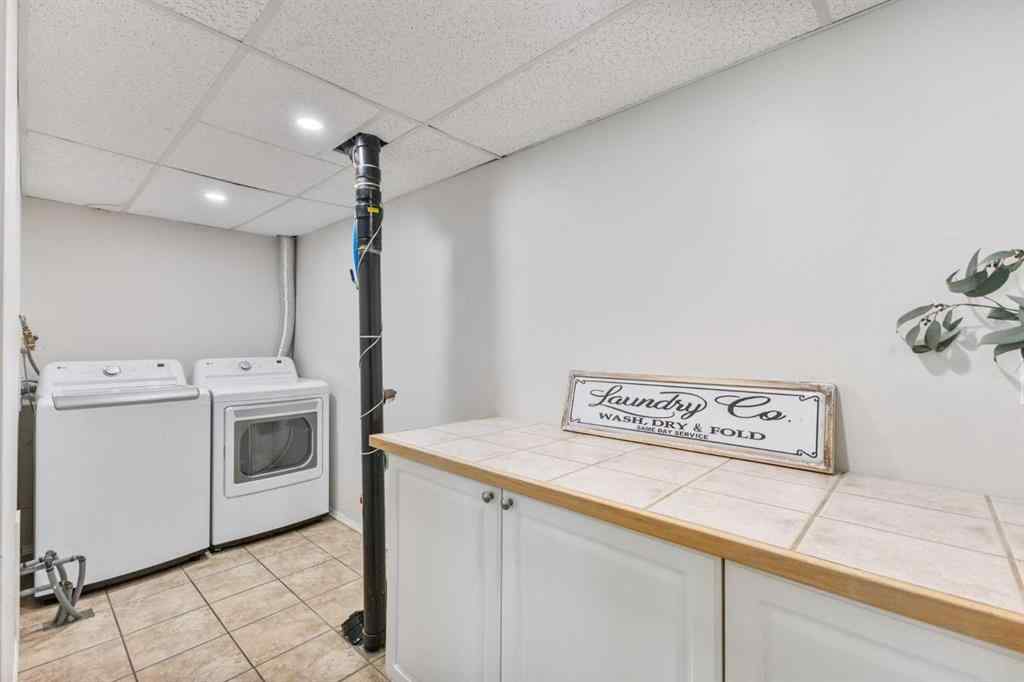 MLS® A2255683 - 2 Riverside Place  in Riverview Cochrane, Residential