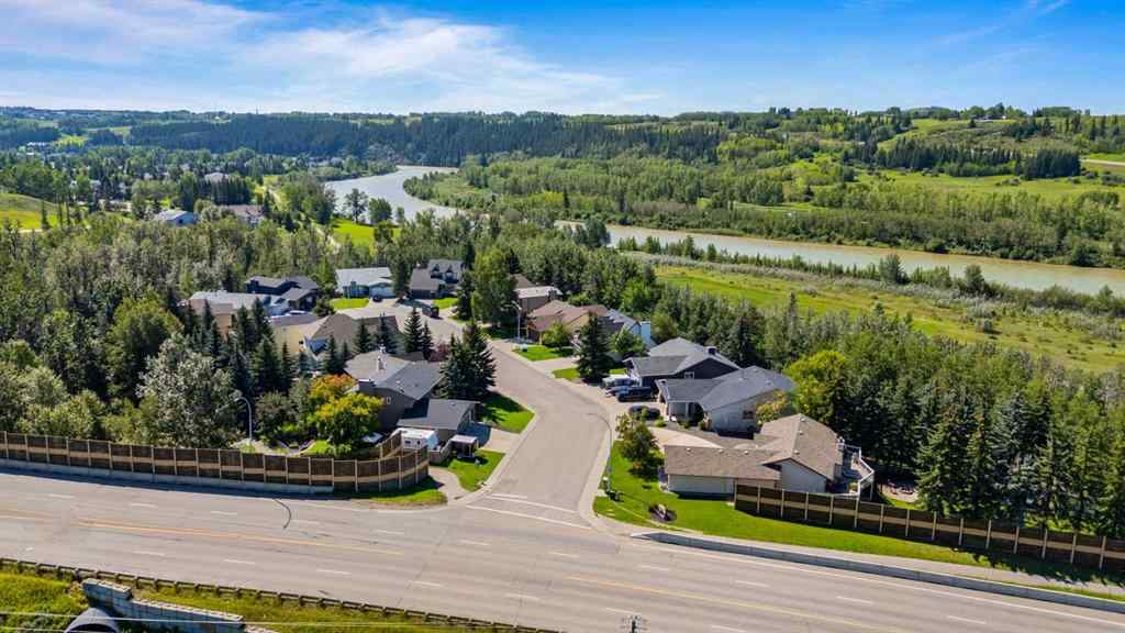 MLS® A2255683 - 2 Riverside Place  in Riverview Cochrane, Residential