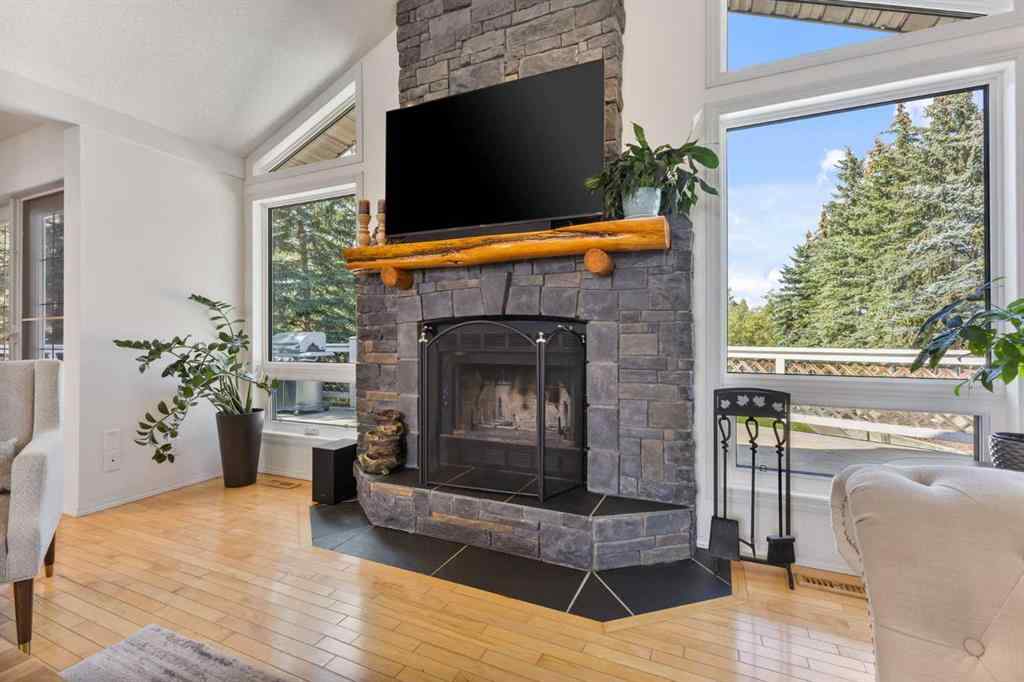 MLS® A2255683 - 2 Riverside Place  in Riverview Cochrane, Residential