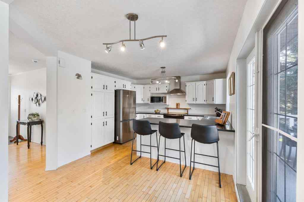 MLS® A2255683 - 2 Riverside Place  in Riverview Cochrane, Residential