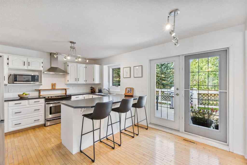 MLS® A2255683 - 2 Riverside Place  in Riverview Cochrane, Residential
