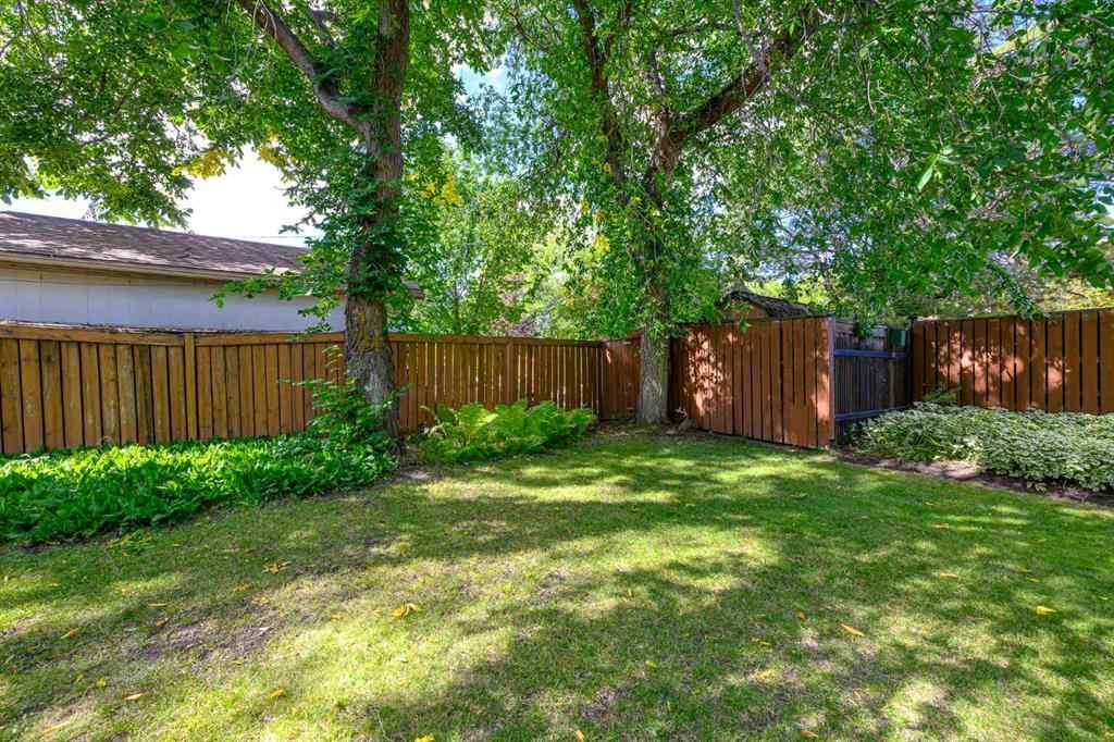 MLS® A2255685 - 9904 106 Avenue  in VLA Montrose Grande Prairie, Residential