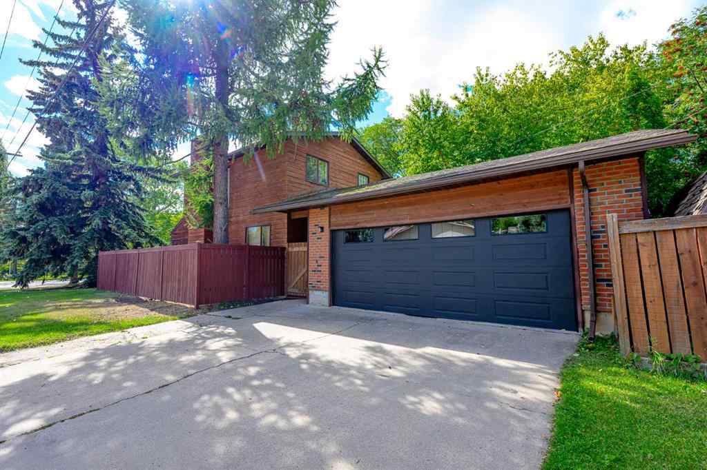 MLS® A2255685 - 9904 106 Avenue  in VLA Montrose Grande Prairie, Residential