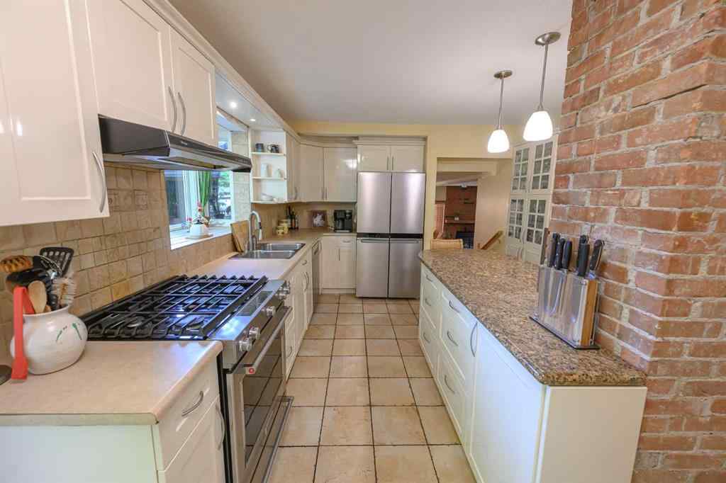 MLS® A2255685 - 9904 106 Avenue  in VLA Montrose Grande Prairie, Residential