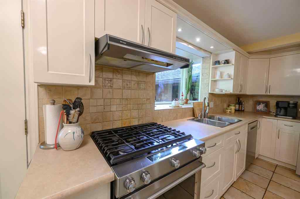 MLS® A2255685 - 9904 106 Avenue  in VLA Montrose Grande Prairie, Residential