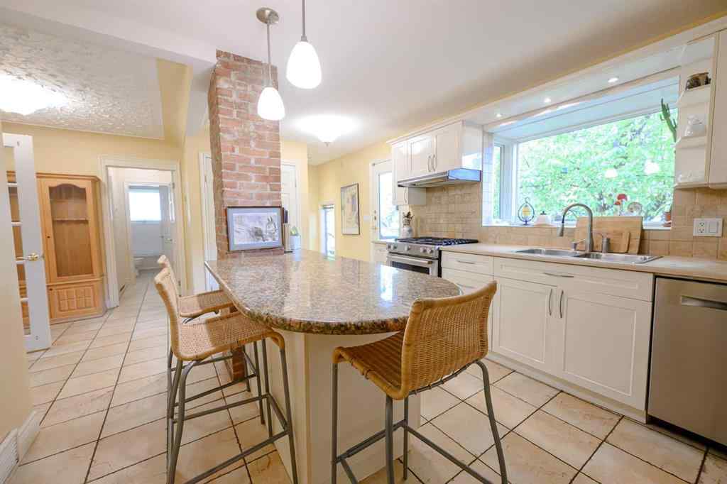 MLS® A2255685 - 9904 106 Avenue  in VLA Montrose Grande Prairie, Residential