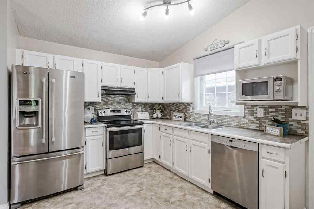 MLS® A2255687 - 5 Shawinigan Rise SW in Shawnessy Calgary, Residential