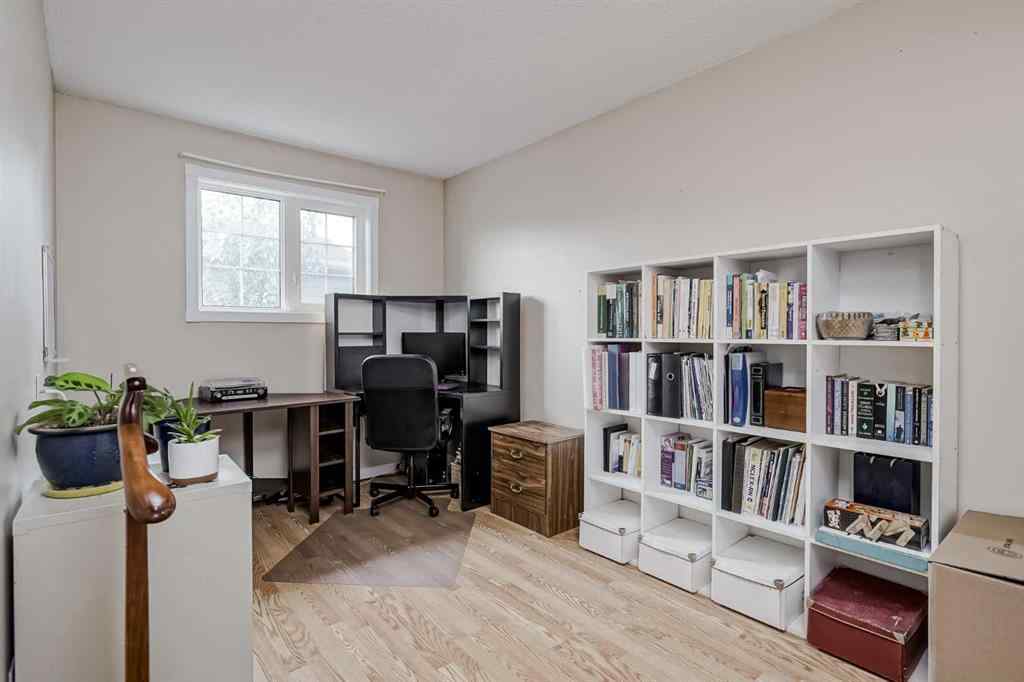 MLS® A2255687 - 5 Shawinigan Rise SW in Shawnessy Calgary, Residential