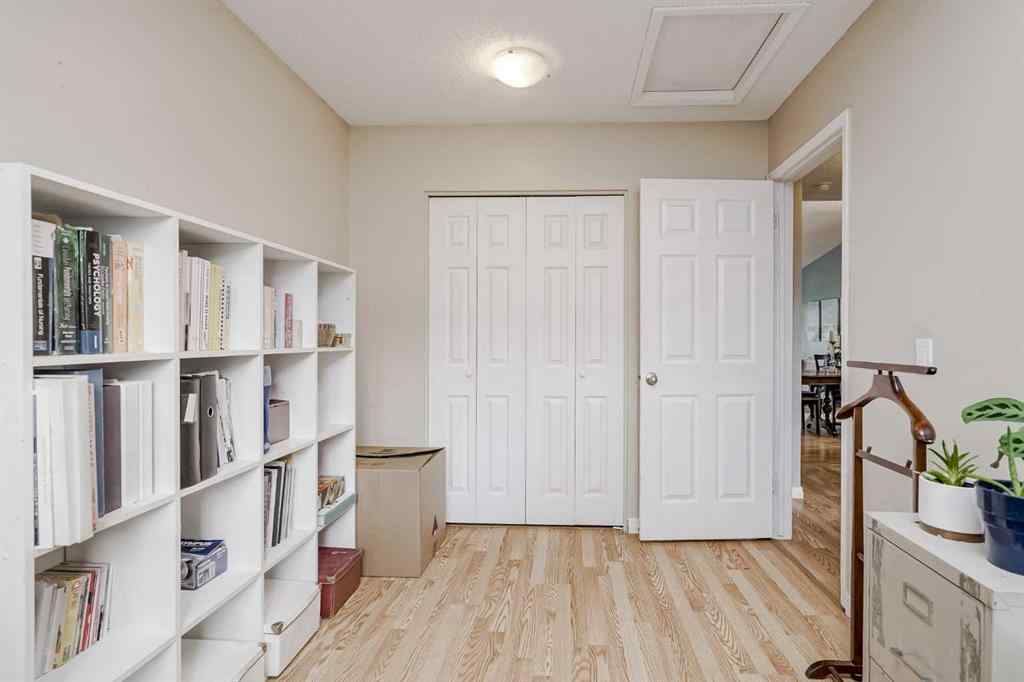 MLS® A2255687 - 5 Shawinigan Rise SW in Shawnessy Calgary, Residential