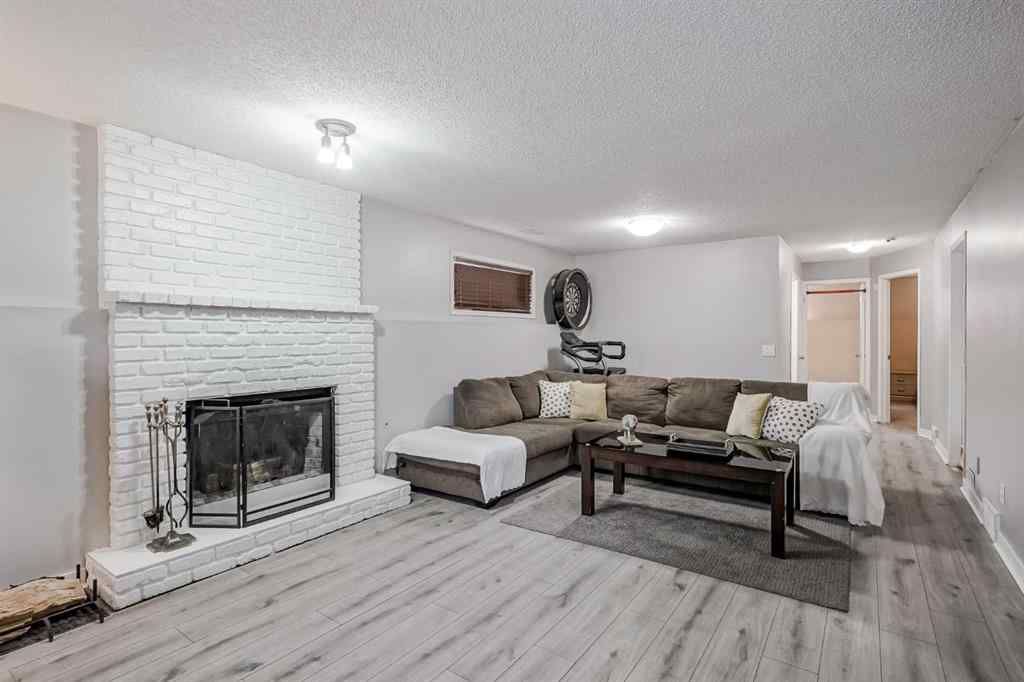 MLS® A2255687 - 5 Shawinigan Rise SW in Shawnessy Calgary, Residential