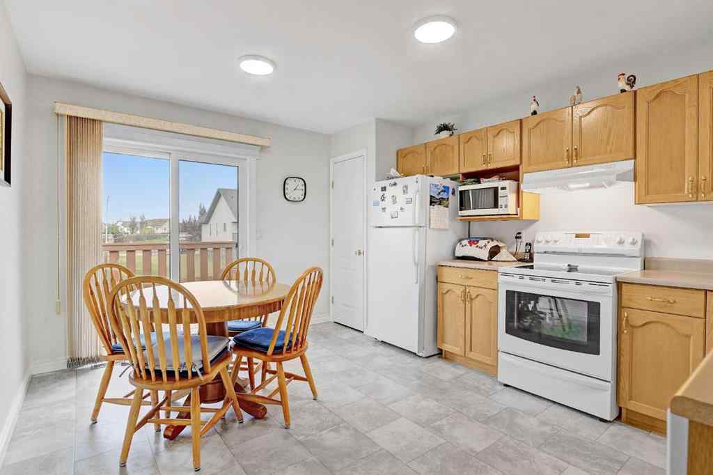 MLS® A2255688 - 10538 Royal Oaks Drive  in Royal Oaks Grande Prairie, Residential
