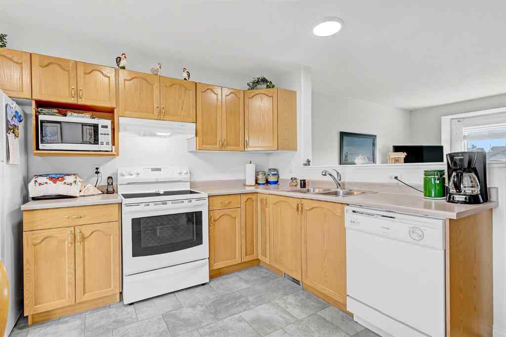MLS® A2255688 - 10538 Royal Oaks Drive  in Royal Oaks Grande Prairie, Residential