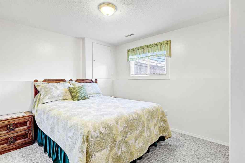 MLS® A2255688 - 10538 Royal Oaks Drive  in Royal Oaks Grande Prairie, Residential