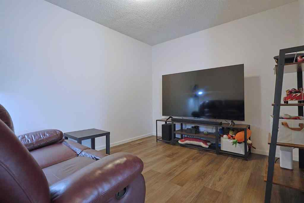 MLS® A2255694 - 153 Yorkville Avenue SW in Yorkville Calgary, Residential