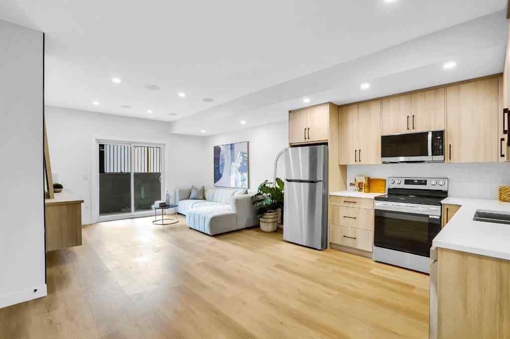 MLS® A2255696 - 4709 19 Avenue NW in Montgomery Calgary, Residential