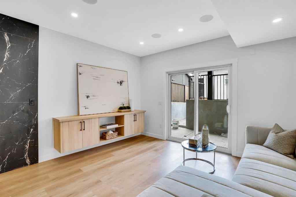 MLS® A2255696 - 4709 19 Avenue NW in Montgomery Calgary, Residential