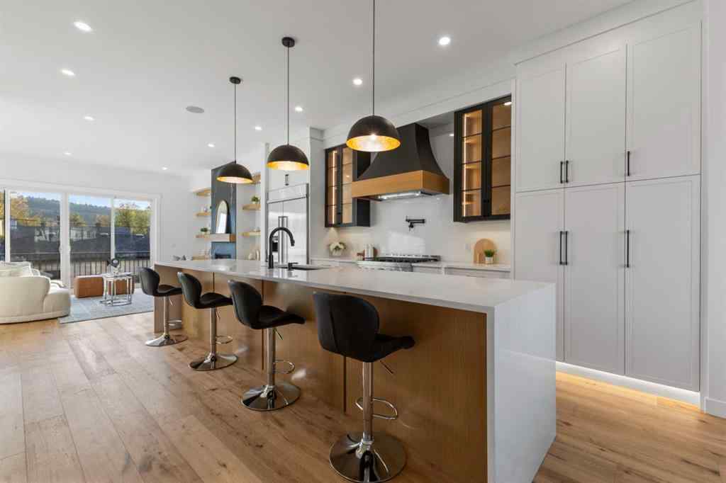 MLS® A2255696 - 4709 19 Avenue NW in Montgomery Calgary, Residential