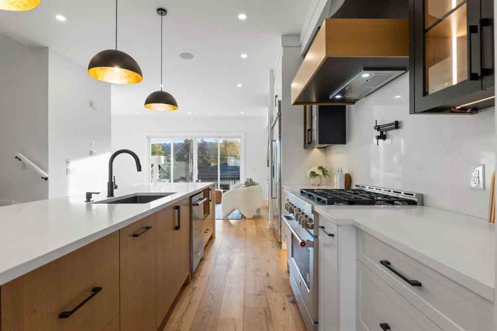 MLS® A2255696 - 4709 19 Avenue NW in Montgomery Calgary, Residential