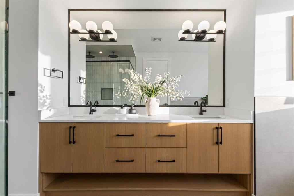 MLS® A2255696 - 4709 19 Avenue NW in Montgomery Calgary, Residential