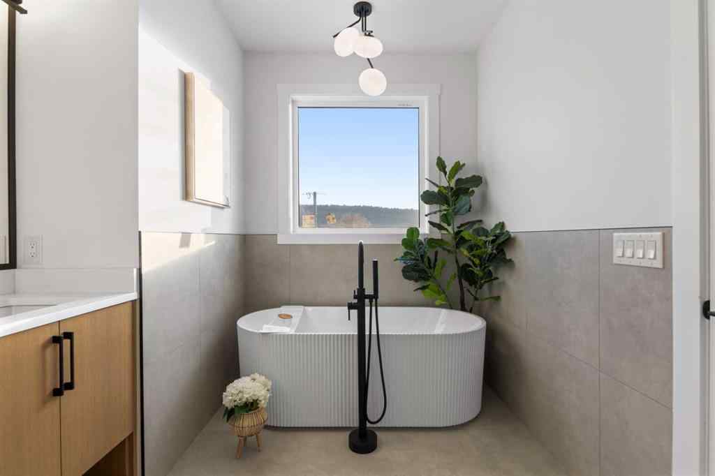 MLS® A2255696 - 4709 19 Avenue NW in Montgomery Calgary, Residential