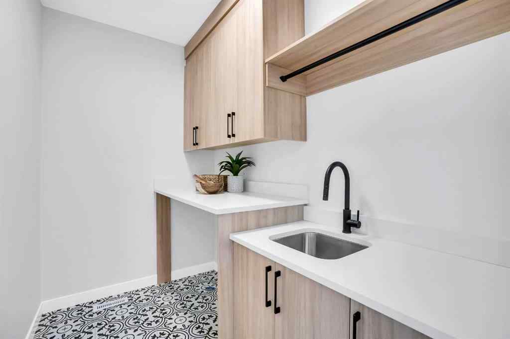 MLS® A2255696 - 4709 19 Avenue NW in Montgomery Calgary, Residential